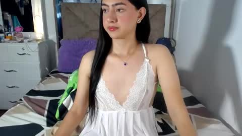 Snapshot of kammi_candy chatting on June 20, 1:09 am -- kammi -- online show from June 20, 1:09 am