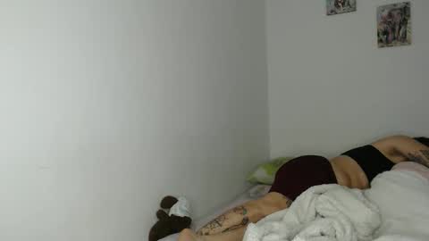 kammy   y   camila online show from November 29, 4:43 pm