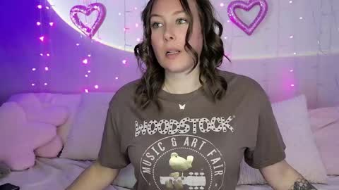 kamrynmarie69 online show from April 19, 7:38 pm