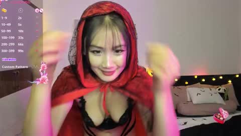 Snapshot of kamyelia chatting on October 23, 9:24 pm Kamy   THX for  THUMBS UP online show from October 23, 9:24 pm