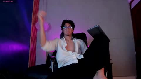 kane_del_toro online show from December 4, 7:06 am