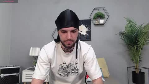 Snapshot of kanehunter chatting on April 27, 8:29 pm Kane online show from April 27, 8:29 pm