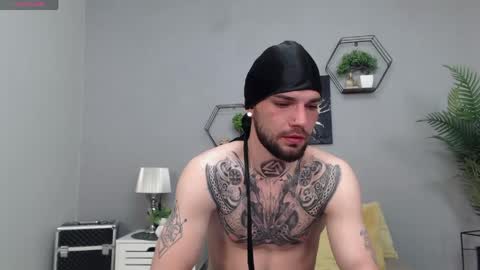 Snapshot of kanehunter chatting on April 29, 10:27 pm Kane online show from April 29, 10:27 pm