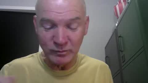 Snapshot of kapitein_rob chatting on November 23, 5:29 am Robbie online show from November 23, 5:29 am