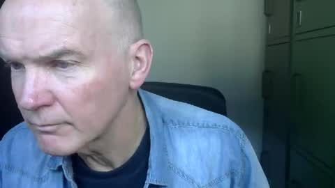 Robbie online show from January 18, 12:42 pm