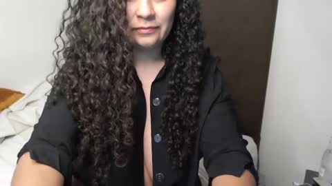 Snapshot of kara__gower chatting on February 6, 11:48 pm kara online show from February 6, 11:48 pm