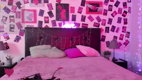 Snapshot of karambamoon chatting on March 2, 1:04 am Lera online show from March 2, 1:04 am