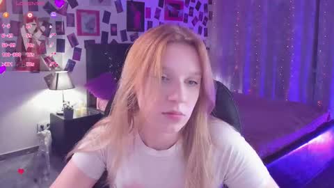 Snapshot of karambamoon chatting on October 23, 9:02 pm Lera online show from October 23, 9:02 pm