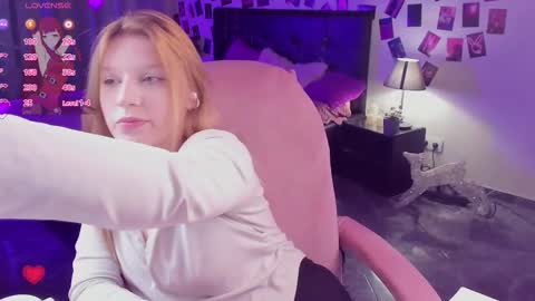 Snapshot of karambamoon chatting on October 30, 8:53 pm Lera online show from October 30, 8:53 pm