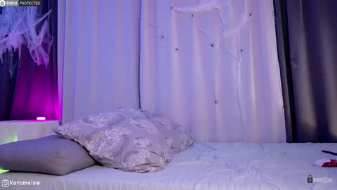 Julia online show from October 30, 8:42 pm