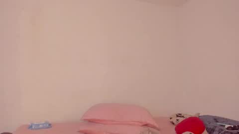 Snapshot of karely_laurent chatting on May 31, 1:58 am karely_laurent online show from May 31, 1:58 am