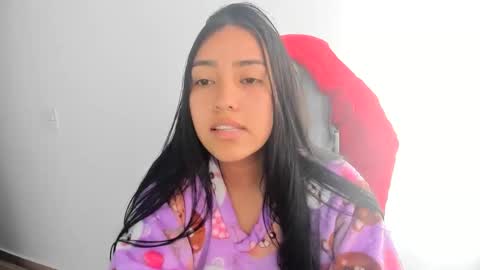 karely_sweet_ online show from June 2, 9:39 pm