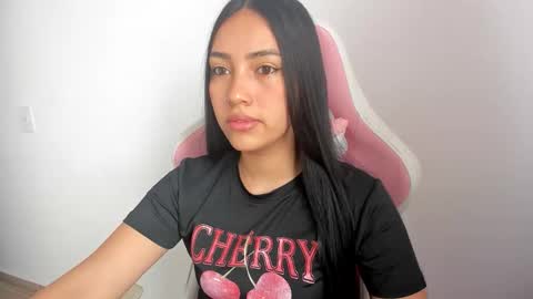 karely_sweet_ online show from June 5, 2:56 pm