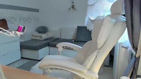 karen0092 online show from March 25, 12:00 pm