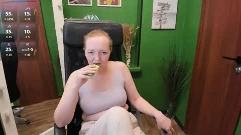 Snapshot of karen_villis chatting on May 13, 11:51 am Karen online show from May 13, 11:51 am
