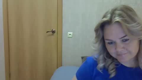 karennelsonx online show from September 20, 12:28 pm