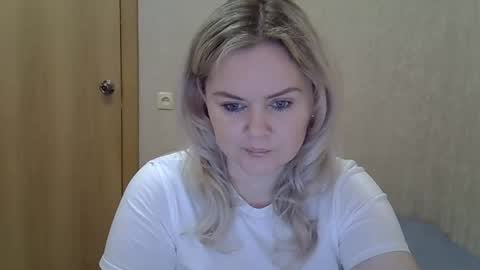 karennelsonx online show from March 21, 1:37 pm