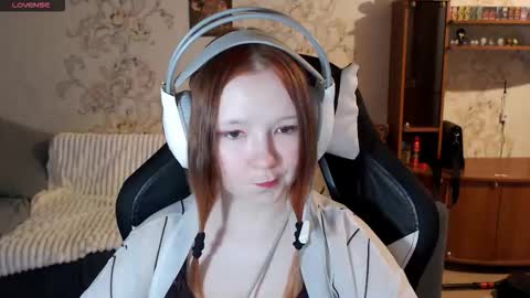 Snapshot of karicynthia chatting on October 3, 4:37 pm Lisa Backler online show from October 3, 4:37 pm