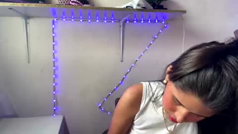 kariina candy and fox online show from July 5, 2:13 pm