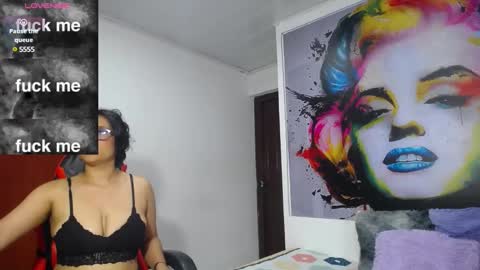 Snapshot of karime_sexygirl chatting on January 24, 7:39 pm Karime online show from January 24, 7:39 pm