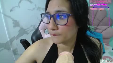 Snapshot of karime_sexygirl chatting on February 26, 7:05 pm Karime online show from February 26, 7:05 pm