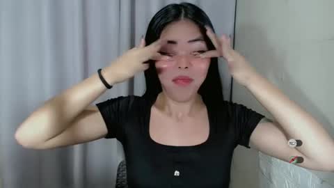 Snapshot of karina_fuckdoll chatting on January 29, 3:15 pm I AM BELLE online show from January 29, 3:15 pm