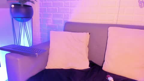 Snapshot of karina_gomez_18 chatting on January 25, 6:23 am Kari online show from January 25, 6:23 am