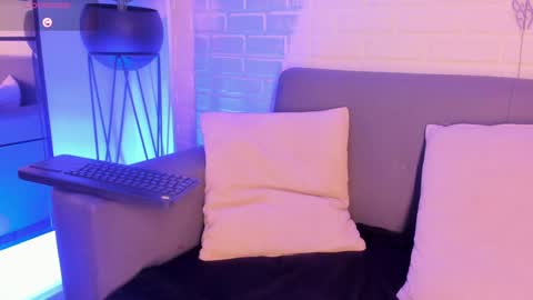 Snapshot of karina_gomez_18 chatting on January 30, 4:48 am Kari online show from January 30, 4:48 am