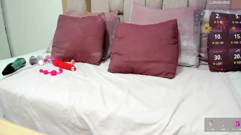 Snapshot of karina_mason chatting on June 14, 8:55 pm Karina online show from June 14, 8:55 pm