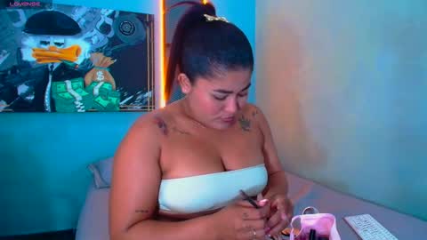 karina_milf1 online show from March 4, 11:49 am