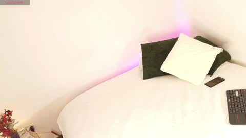 karina Taylor online show from April 22, 2:14 am