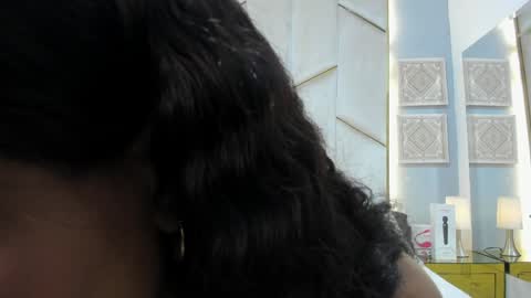 karinaacox online show from April 19, 6:10 pm