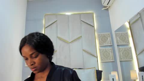 karinaacox online show from April 20, 12:30 pm