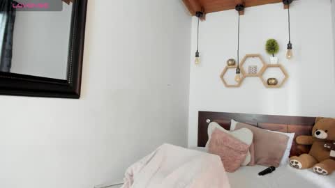 Snapshot of karinaebony_ chatting on February 4, 3:15 pm Karina online show from February 4, 3:15 pm