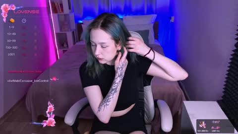 Karina online show from April 10, 9:03 am