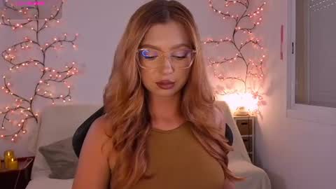 Snapshot of karinchik_ chatting on July 7, 2:43 pm Karina online show from July 7, 2:43 pm