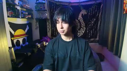 Snapshot of kariozzz chatting on May 18, 7:41 pm call me kai 3 online show from May 18, 7:41 pm