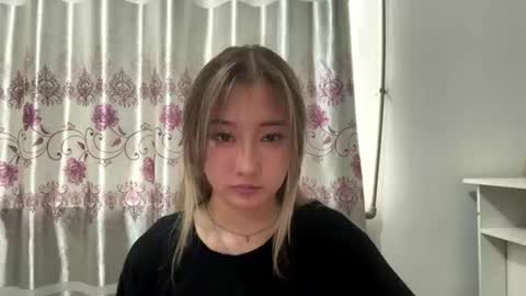 Snapshot of karissagius chatting on August 3, 8:13 am karissagius online show from August 3, 8:13 am