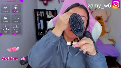 karla online show from December 16, 3:28 pm