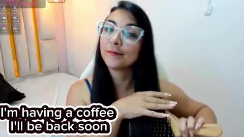 Snapshot of karla_hernandez chatting on January 3, 10:52 am Karla online show from January 3, 10:52 am
