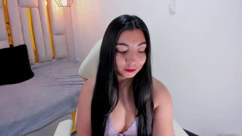 Snapshot of karla_hernandez chatting on January 23, 2:07 pm Karla online show from January 23, 2:07 pm