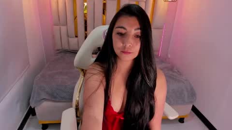 Snapshot of karla_hernandez chatting on February 27, 2:00 pm Karla online show from February 27, 2:00 pm