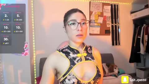 Snapshot of karla_honey_ chatting on May 20, 1:17 pm Karla online show from May 20, 1:17 pm