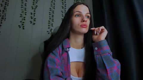 karla_lim online show from December 4, 10:29 pm