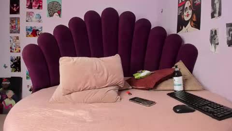 Snapshot of karla_ricochett chatting on September 26, 8:29 am karen online show from September 26, 8:29 am