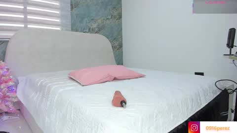 Snapshot of karla_wonderful chatting on November 22, 7:13 pm karolina online show from November 22, 7:13 pm