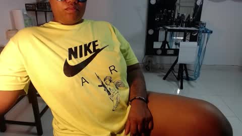 karlaluann online show from October 12, 1:43 pm