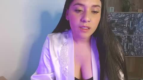 Snapshot of karlie_kloy chatting on February 17, 1:10 pm kloy online show from February 17, 1:10 pm