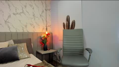 karlla_brown online show from March 29, 11:43 am