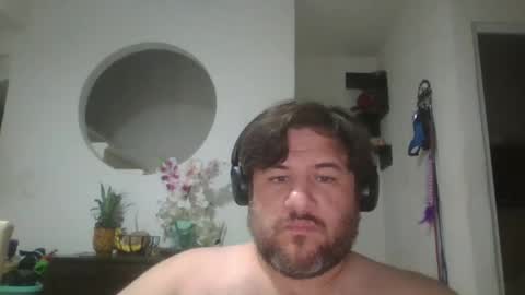 Snapshot of karlmagnus19 chatting on May 14, 3:57 am karlmagnus19 online show from May 14, 3:57 am
